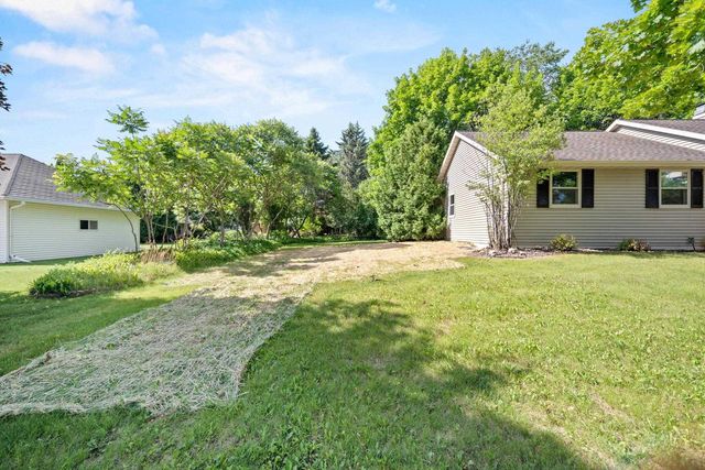 3107 DEVROY LANE, Green Bay, WI 54313