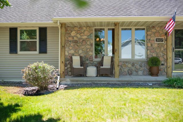 3107 DEVROY LANE, Green Bay, WI 54313