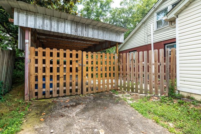 311 W 15th St, Columbia, TN 38401