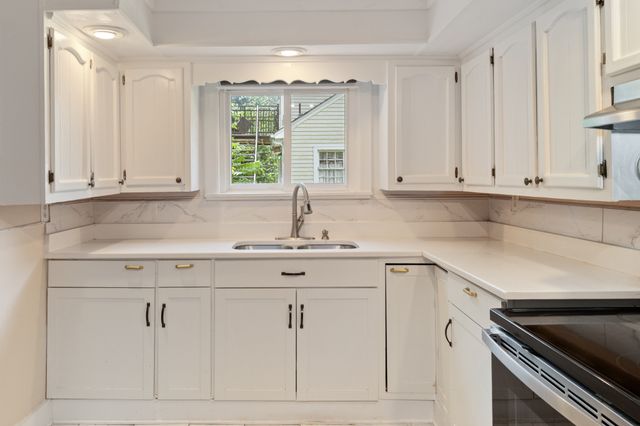 311 W 15th St, Columbia, TN 38401