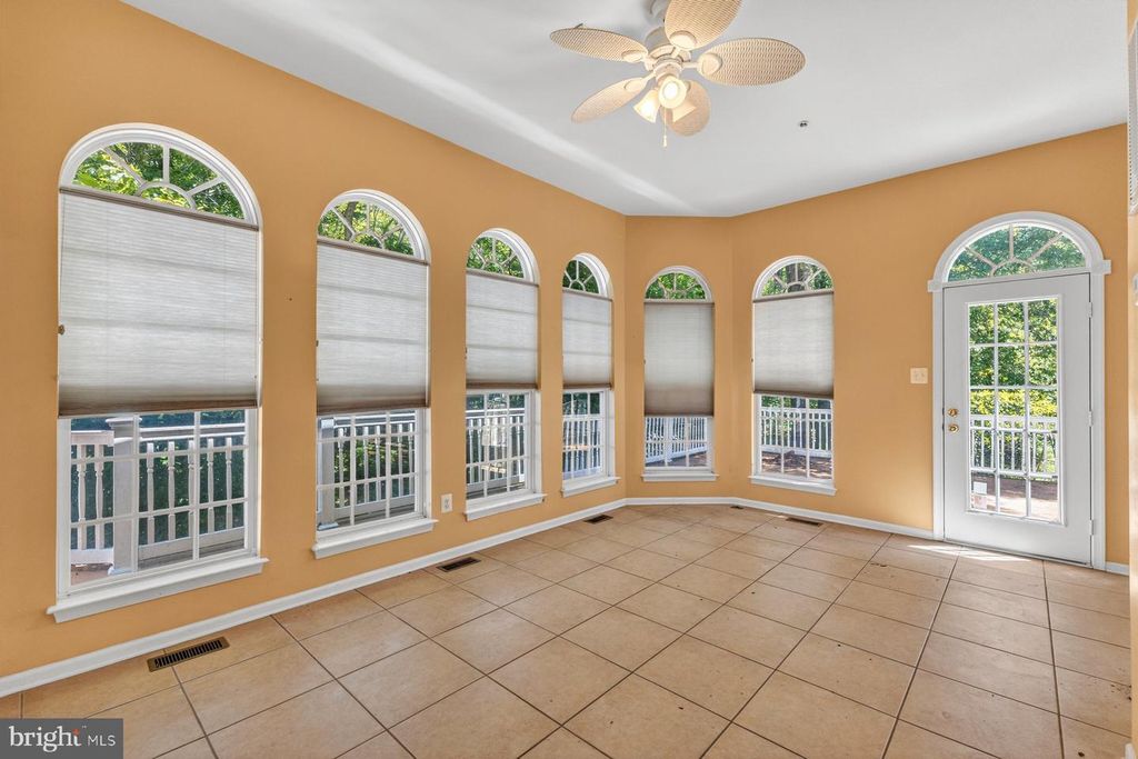 Image 19 of property listing at 17300 WILL CT, Accokeek, MD 20607