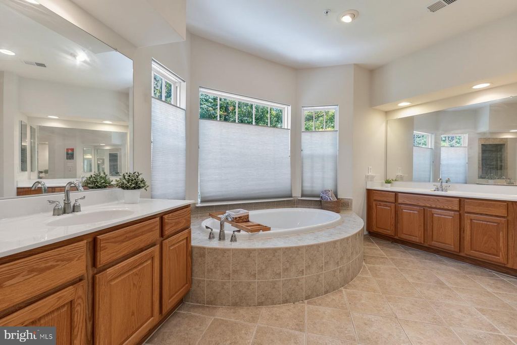 Image 44 of property listing at 17300 WILL CT, Accokeek, MD 20607