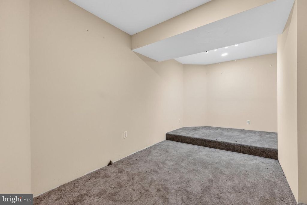 Image 53 of property listing at 17300 WILL CT, Accokeek, MD 20607