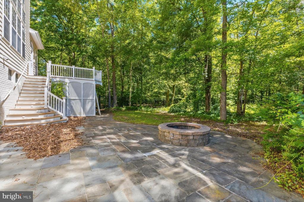 Image 60 of property listing at 17300 WILL CT, Accokeek, MD 20607