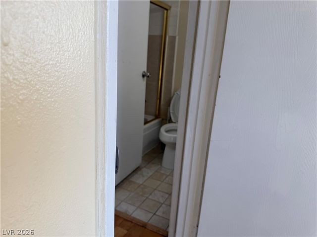 2611 Aracatuba Avenue, Las Vegas, NV 89121