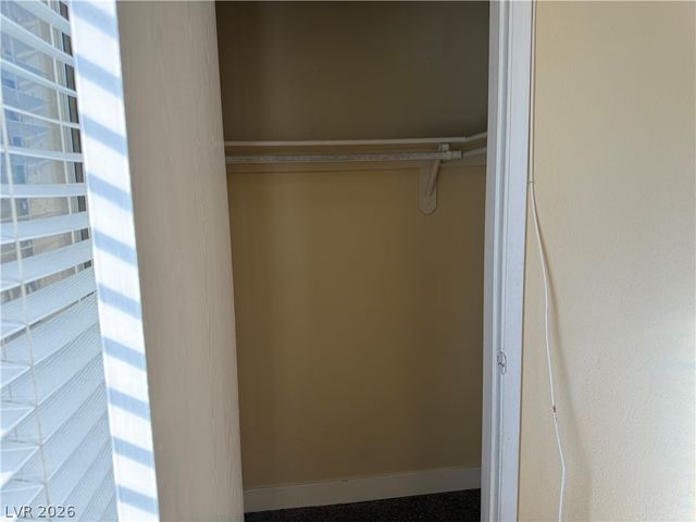 2611 Aracatuba Avenue, Las Vegas, NV 89121