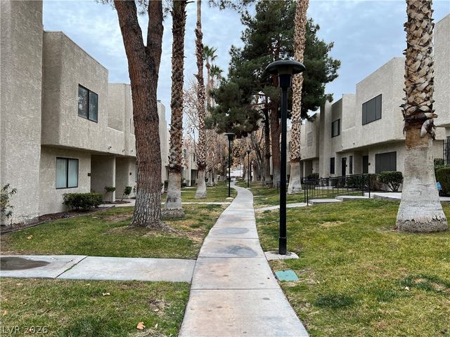 2611 Aracatuba Avenue, Las Vegas, NV 89121