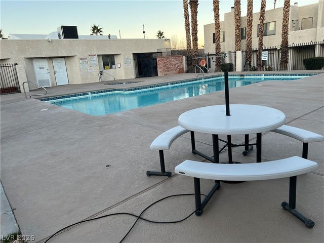 2611 Aracatuba Avenue, Las Vegas, NV 89121