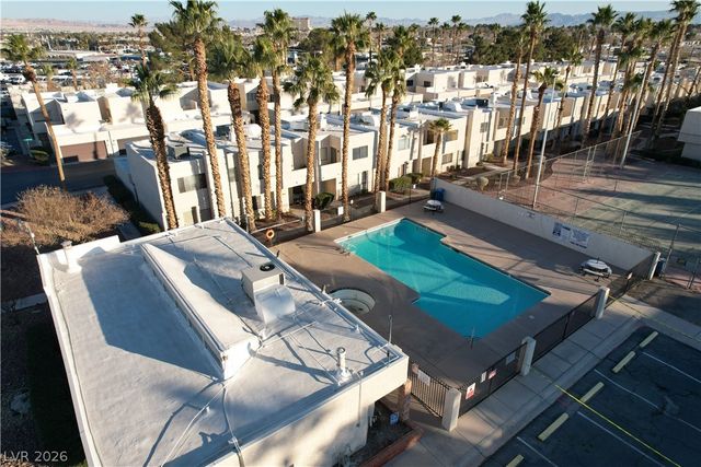 2611 Aracatuba Avenue, Las Vegas, NV 89121