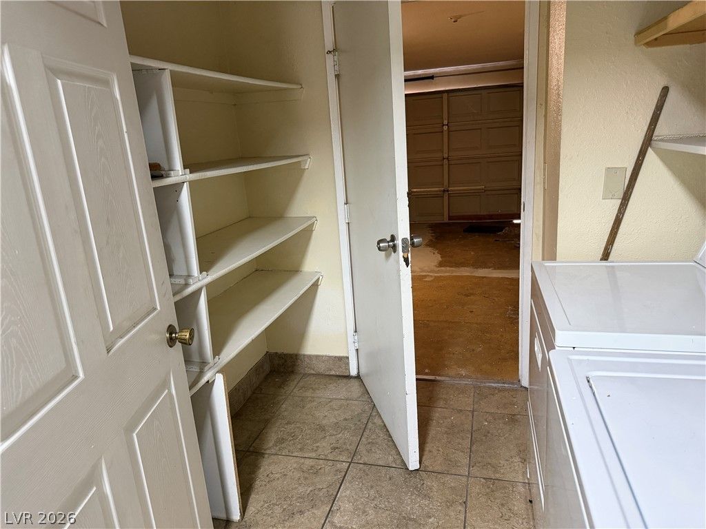 Image 33 of property listing at 2611 Aracatuba Avenue, Las Vegas, NV 89121