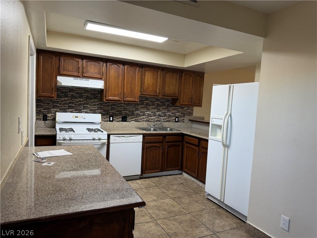 Image 8 of property listing at 2611 Aracatuba Avenue, Las Vegas, NV 89121