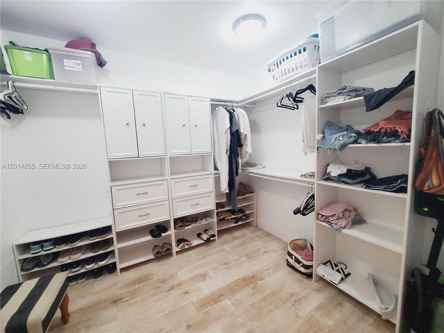 2000 Island Blvd 2703, Aventura, FL 33160