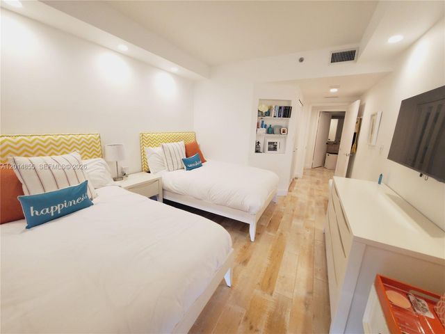 2000 Island Blvd 2703, Aventura, FL 33160