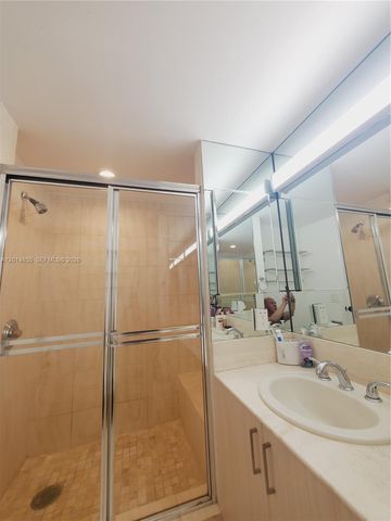 2000 Island Blvd 2703, Aventura, FL 33160