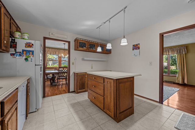 9N879 Beckman Trail, Elgin, IL 60124