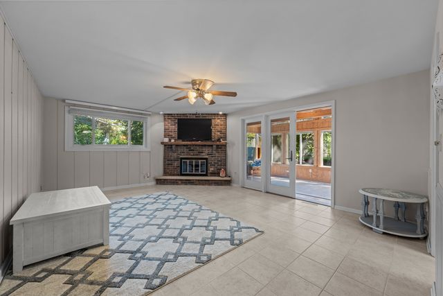 9N879 Beckman Trail, Elgin, IL 60124