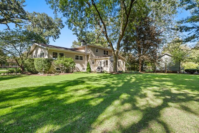 9N879 Beckman Trail, Elgin, IL 60124