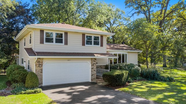 9N879 Beckman Trail, Elgin, IL 60124