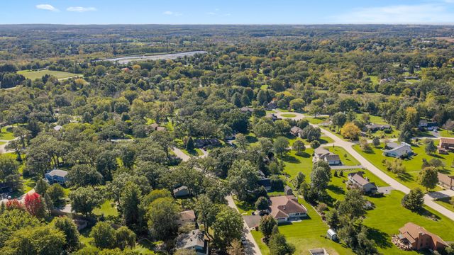 9N879 Beckman Trail, Elgin, IL 60124