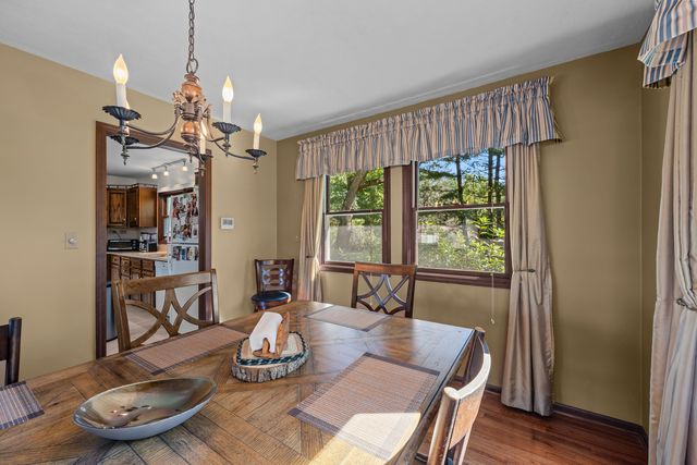 9N879 Beckman Trail, Elgin, IL 60124