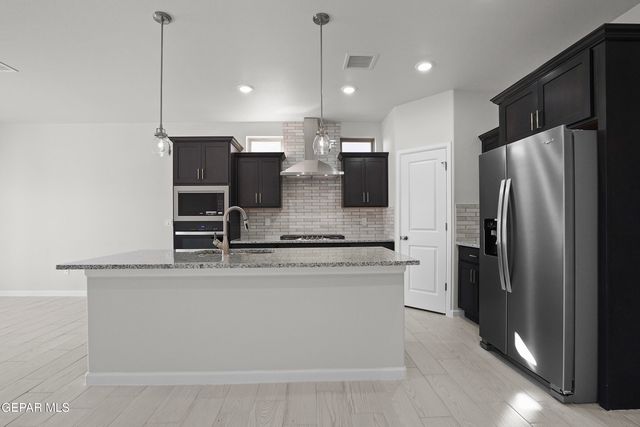 12760 Viendo Norte Drive, El Paso, TX 79934