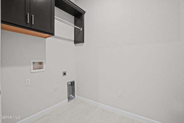 12760 Viendo Norte Drive, El Paso, TX 79934