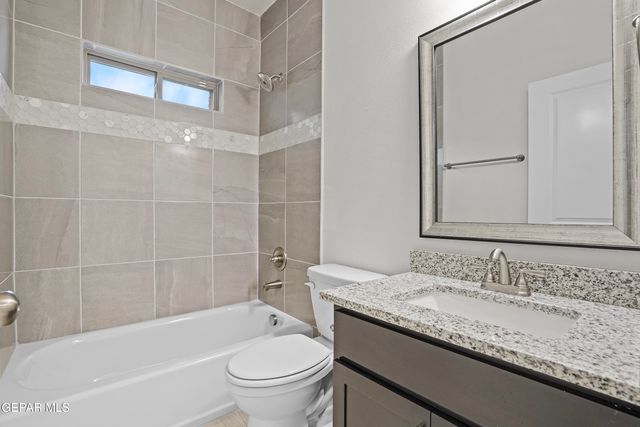 12760 Viendo Norte Drive, El Paso, TX 79934