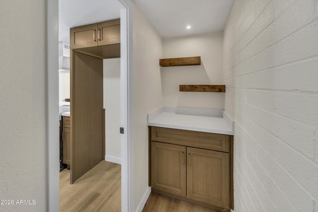 948 S ALMA SCHOOL Road 34, Mesa, AZ 85210