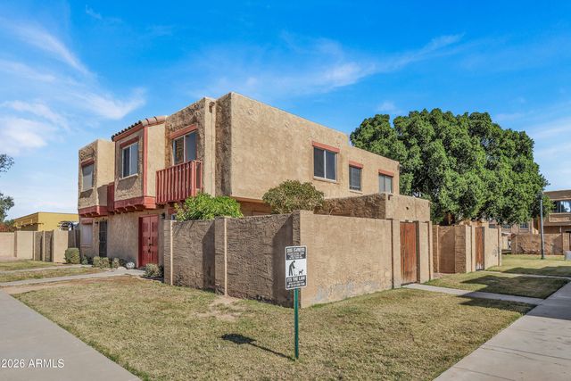 948 S ALMA SCHOOL Road 34, Mesa, AZ 85210