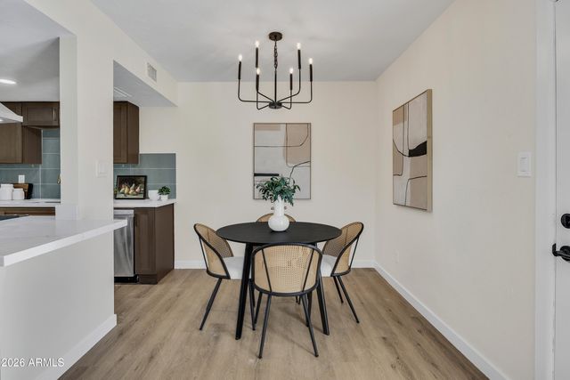 948 S ALMA SCHOOL Road 34, Mesa, AZ 85210