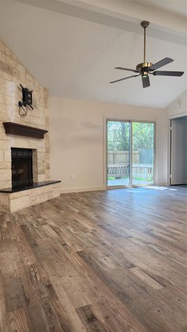 43 Dew Fall Court, The Woodlands, TX 77380