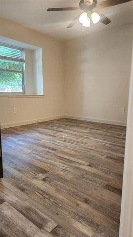 43 Dew Fall Court, The Woodlands, TX 77380