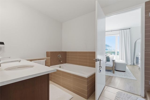 912 CHANNELSIDE DRIVE 2503, Tampa, FL 33602