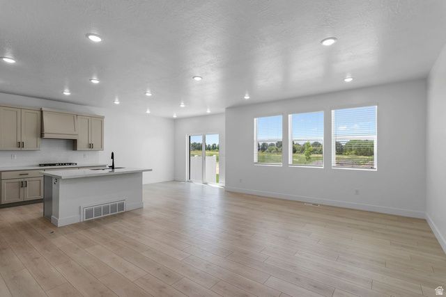 2816 W AURORA AVE, Mapleton, UT 84664