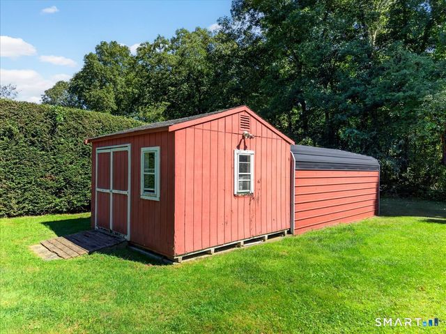 416 Cherry Lane, Montville, CT 06370
