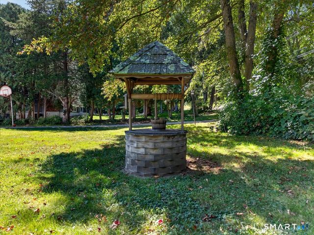 416 Cherry Lane, Montville, CT 06370