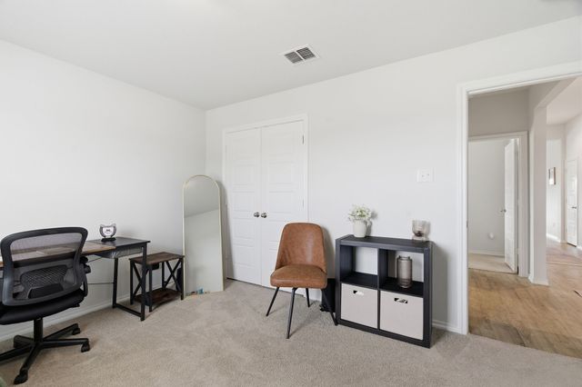 301 Chickasaw Drive, Cleburne, TX 76033