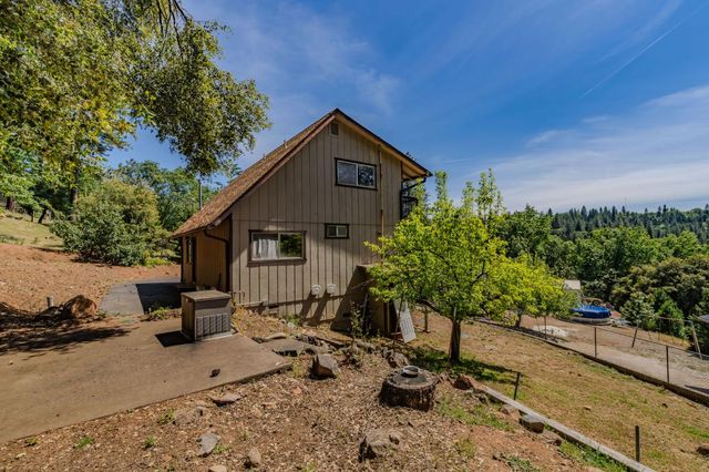 16001 Cedar Heights Dr. N, Pioneer, CA 95666