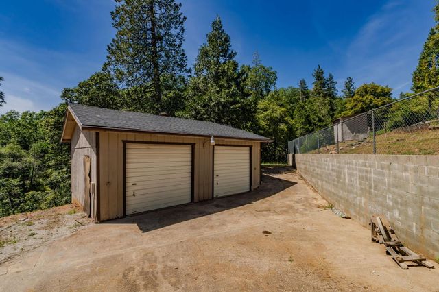 16001 Cedar Heights Dr. N, Pioneer, CA 95666