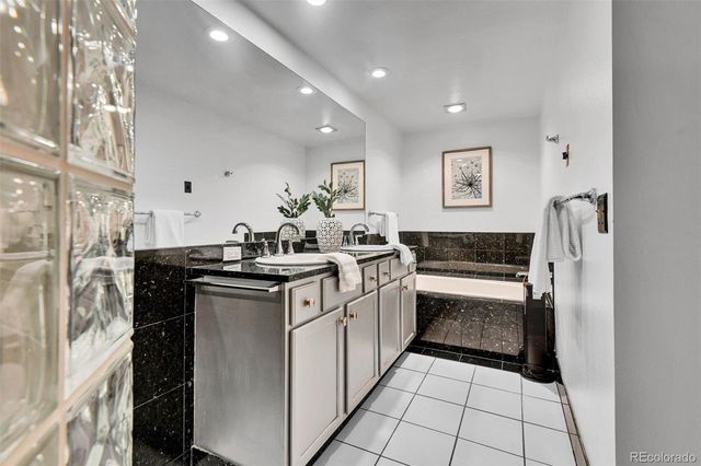 1900 E Girard Place 203, Englewood, CO 80113