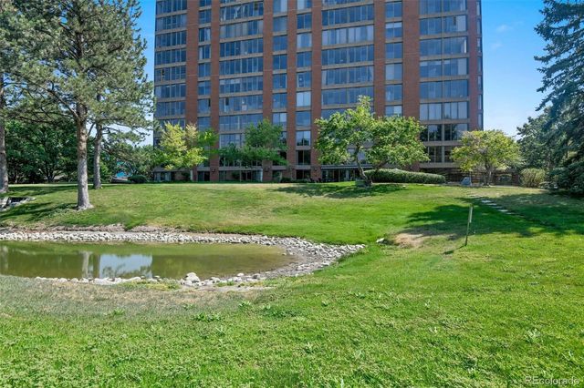 1900 E Girard Place 203, Englewood, CO 80113