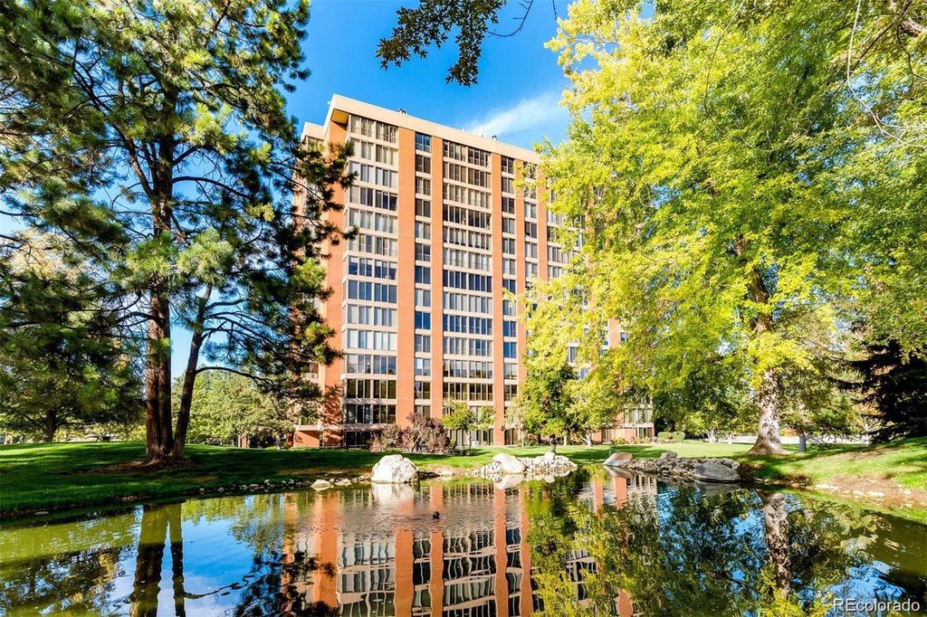 1900 E Girard Place 203, Englewood, CO 80113