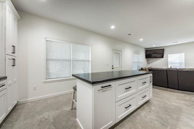 150 Sylvan Dr., Greers Ferry, AR 72067