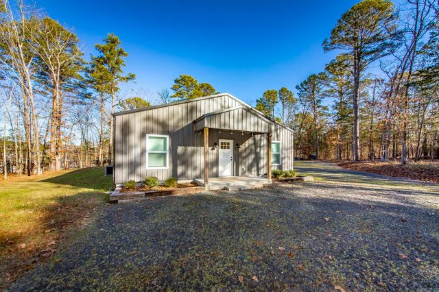 150 Sylvan Dr., Greers Ferry, AR 72067