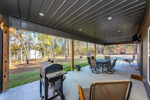 150 Sylvan Dr., Greers Ferry, AR 72067