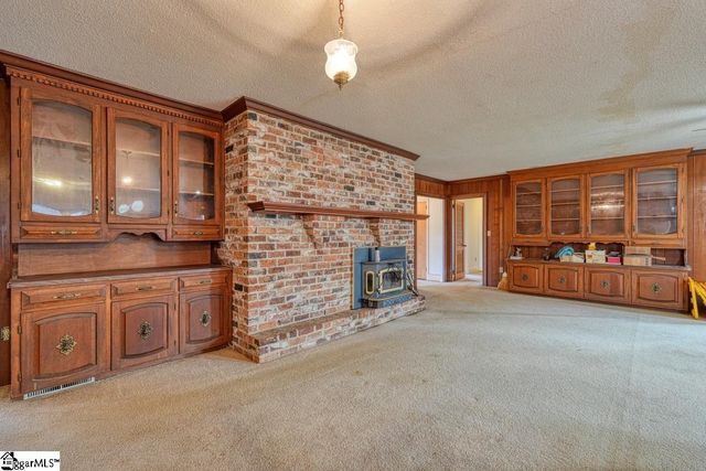 3989 W 72 Highway, Clinton, SC 29325