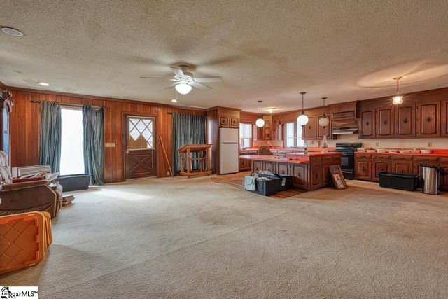 3989 W 72 Highway, Clinton, SC 29325