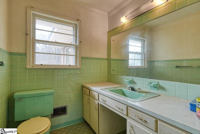 3989 W 72 Highway, Clinton, SC 29325