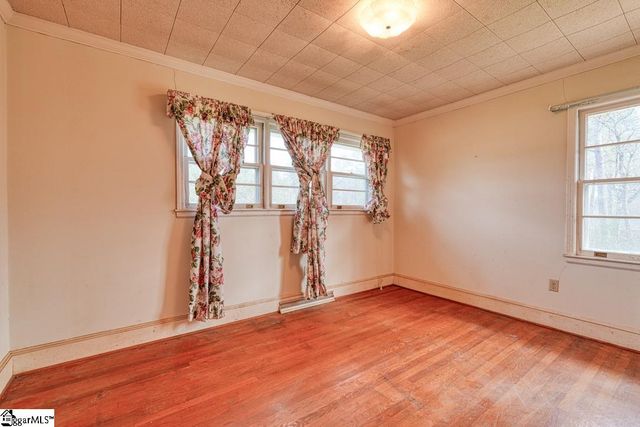 3989 W 72 Highway, Clinton, SC 29325