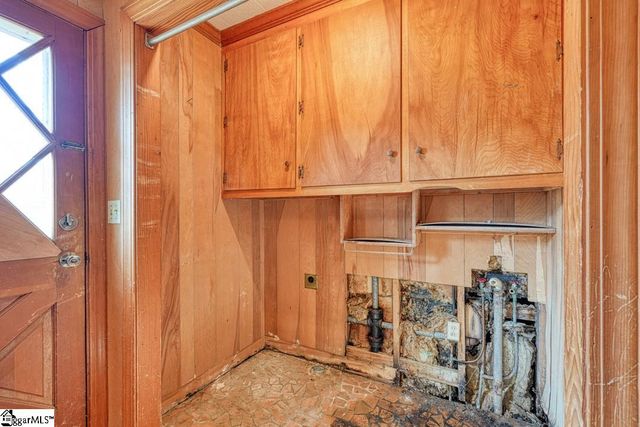 3989 W 72 Highway, Clinton, SC 29325